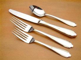 Show products in the Victoria, Gold Accents pattern