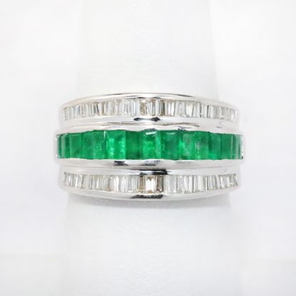 Picture of 18k White Gold Emerald & Diamond Ring 