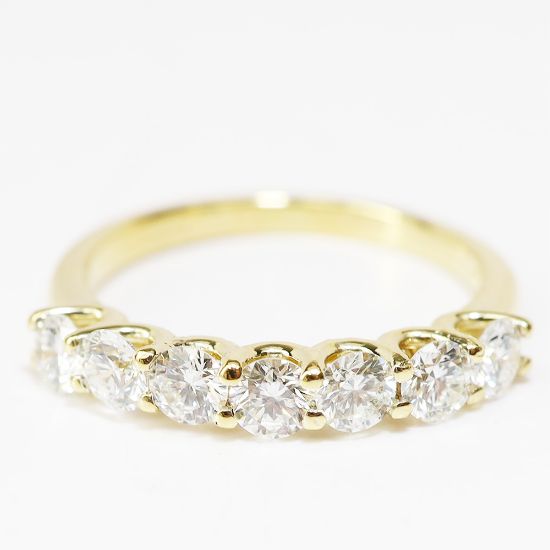 Picture of 14k Yellow Gold Diamond Band