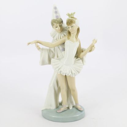 Picture of 4882 Carnival Couple