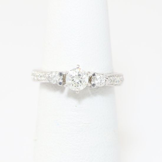 Picture of 14k White Gold Brilliant Diamond Ring