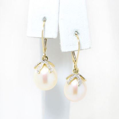 Picture of 14k Yellow Gold Oval Pearl & Diamond Drop Earrings