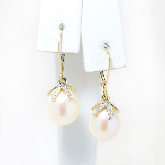 Picture of 14k Yellow Gold Oval Pearl & Diamond Drop Earrings