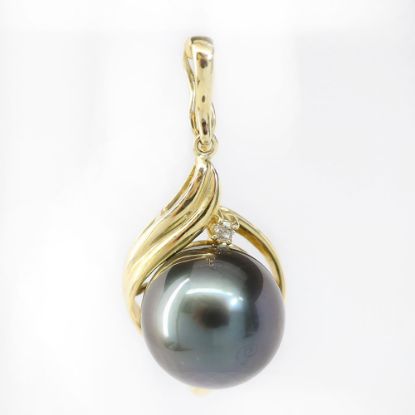 Picture of 14k Yellow Gold Tahitian Black Pearl & Diamond Pendant