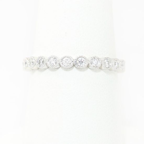 Picture of 18k White Gold Round Brilliant Diamond Band