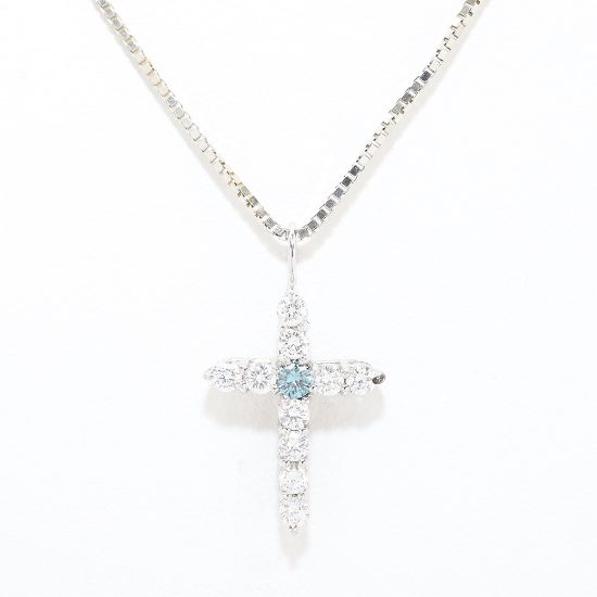 Picture of 14k White Gold Diamond Cross Pendant