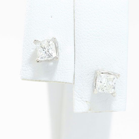 Picture of 14k White Gold Diamond Solitaire Earring Studs