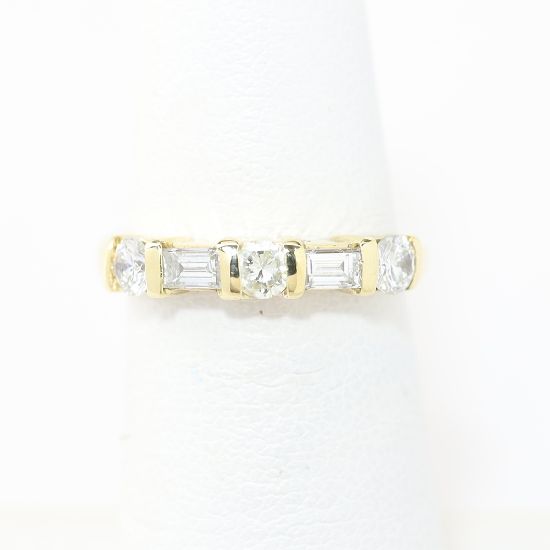 Picture of 14k Yellow Gold Diamond Band