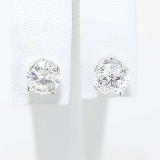 Picture of 14k White Gold Brilliant Diamond Solitaire Earring Studs