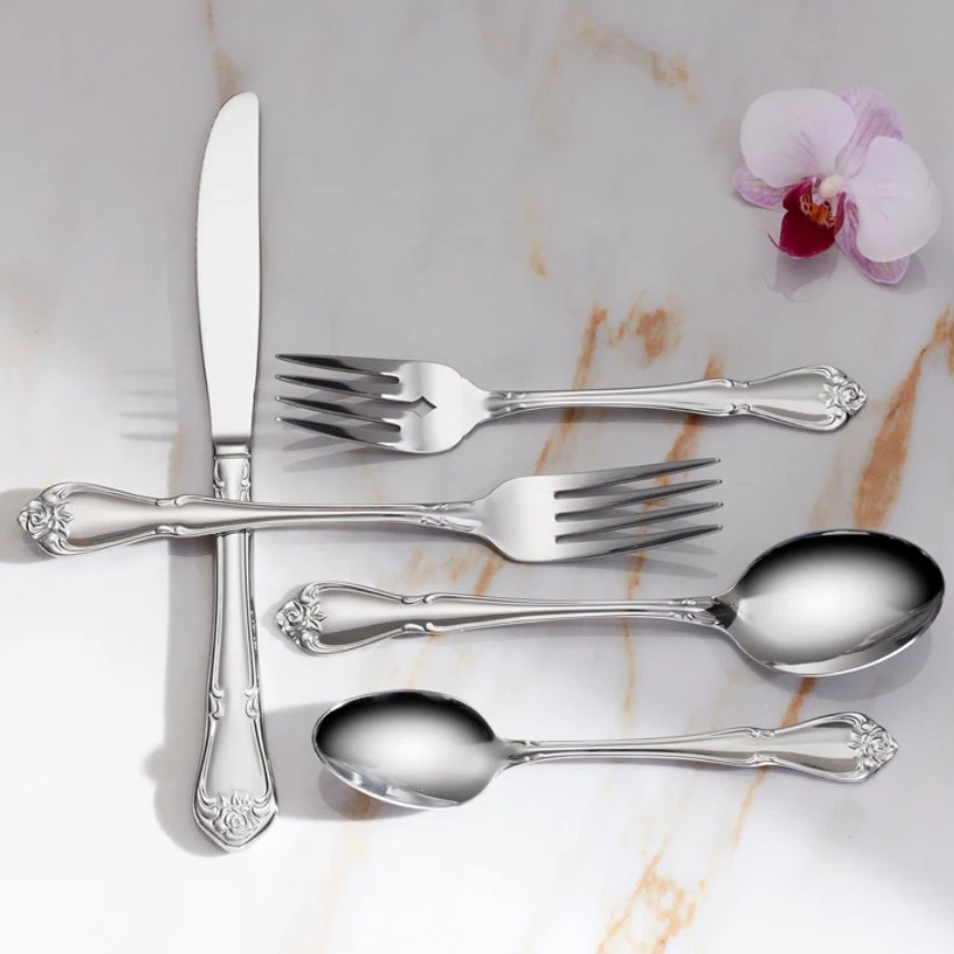 Show products in the True Rose pattern