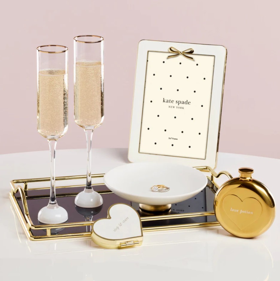 Show products in category Happily Ever After