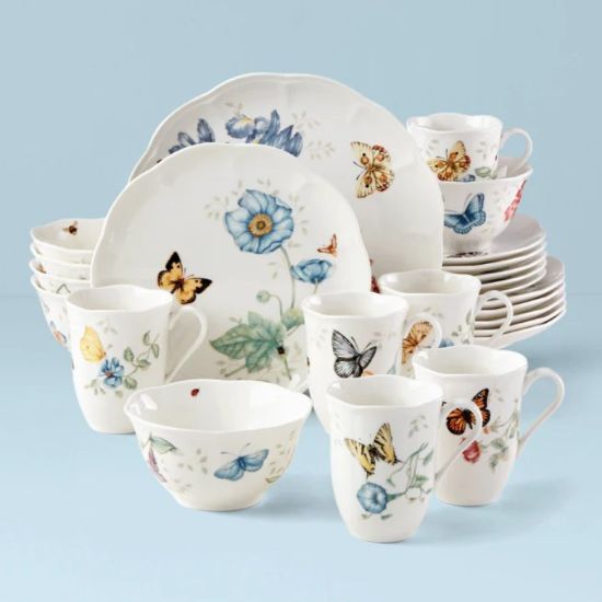 Picture of New 24-Piece Dinnerware Set