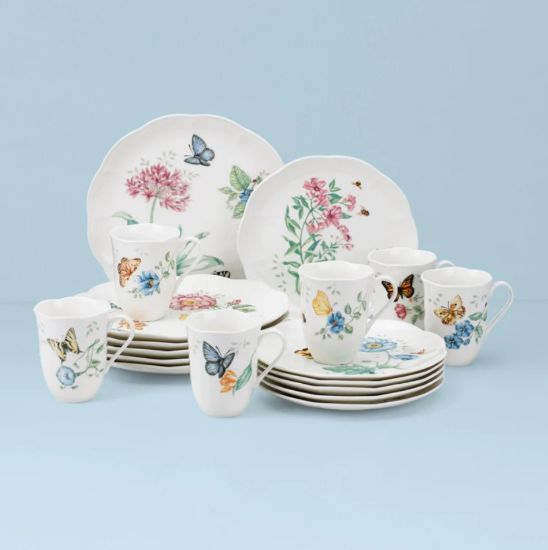 Picture of New 18-Piece Dinnerware Set