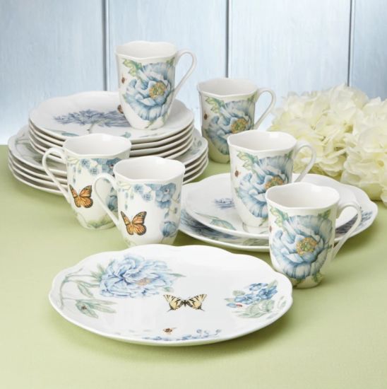 Picture of New 18-Piece Dinnerware Set