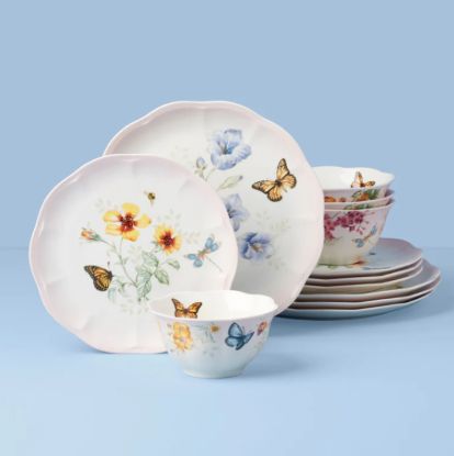 Picture of New 12-Piece Dinnerware Set
