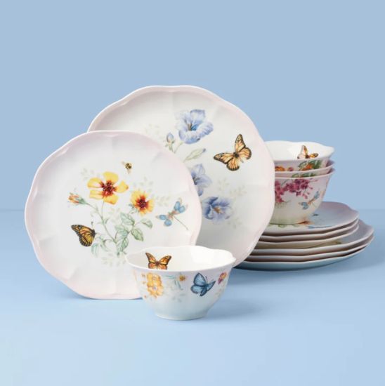 Picture of New 12-Piece Dinnerware Set