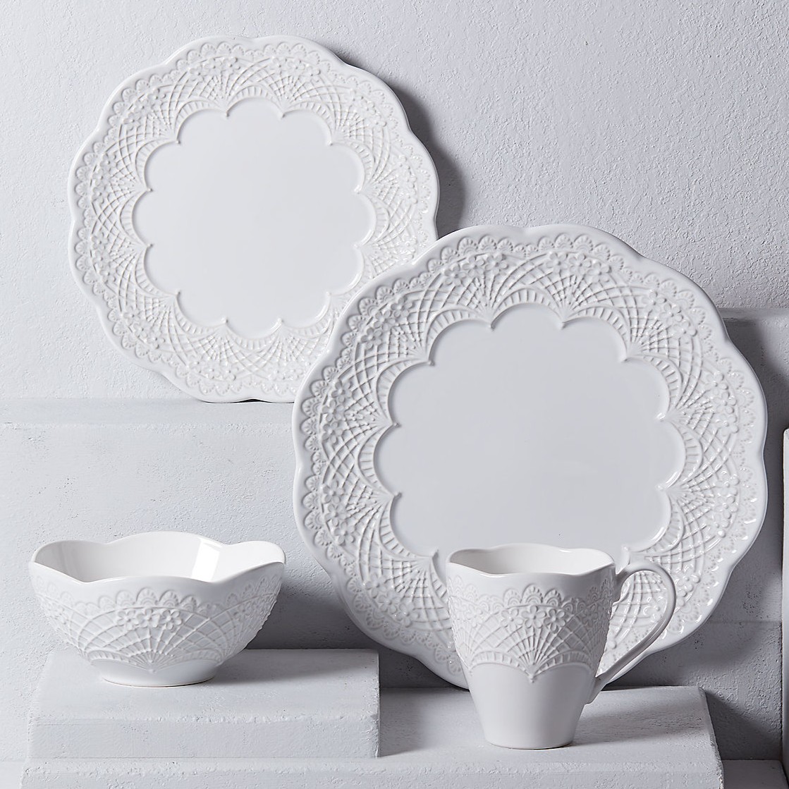 Show products in the Chelse Muse, Scalloped, White pattern