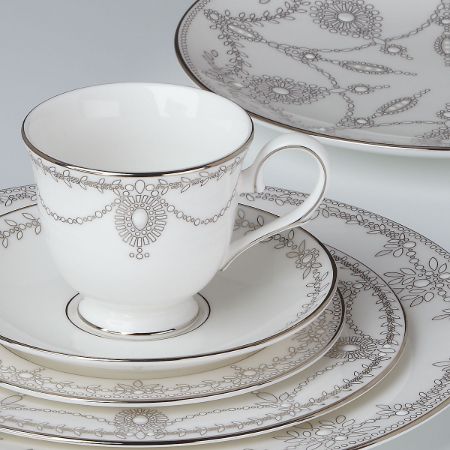 Picture for pattern Empire Pearl by Marchesa