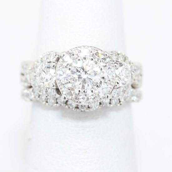 Picture of 14k Yellow Gold Brilliant Diamond Bridal Set