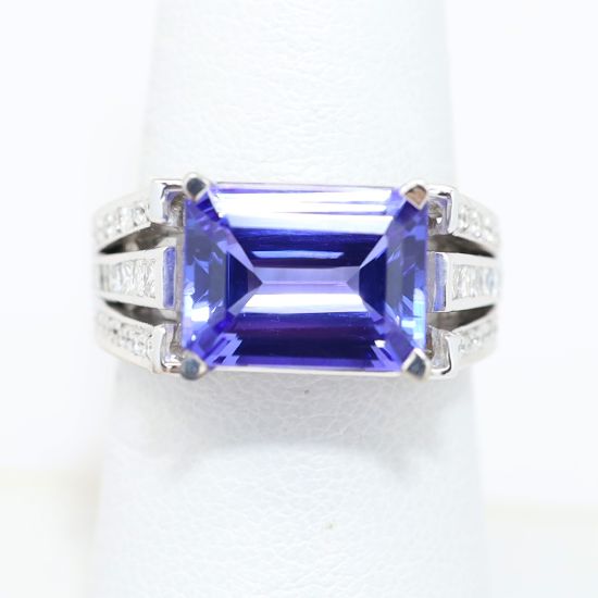 Picture of 18k White Gold Tanzanite & Diamond Ring