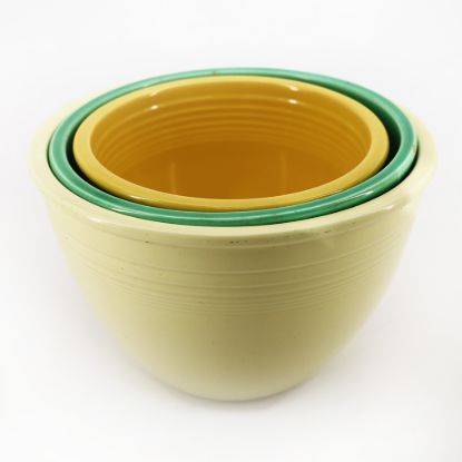 Picture of Vintage Set of 3 Mixing Bowls