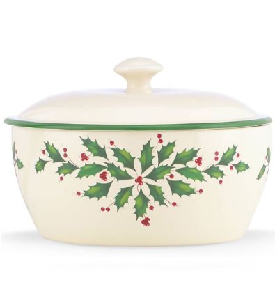 Picture of New Covered Casserole Dish