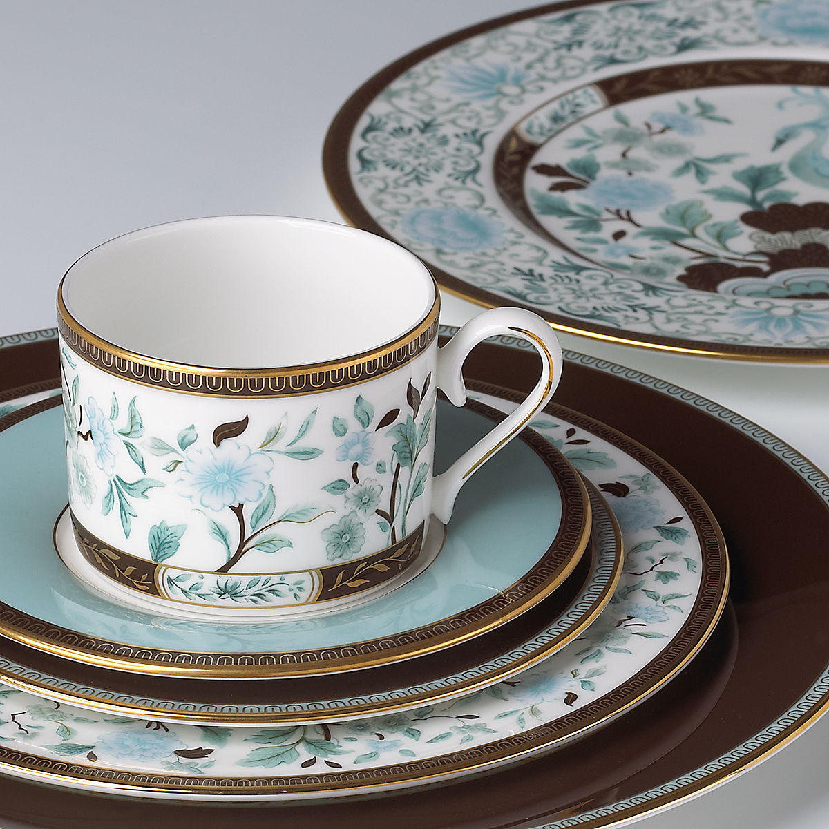 Show products in the Palatial Garden pattern