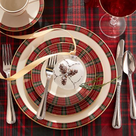 Picture for pattern Winter Greetings, Plaid
