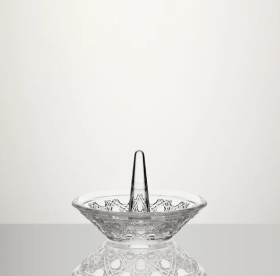 Picture of New Ring Holder, 4in