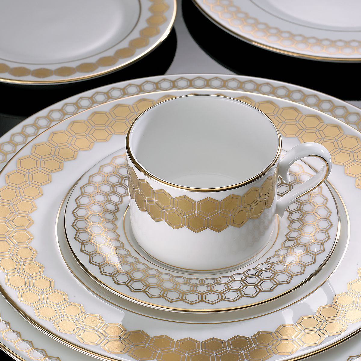 Show products in the Prismatic Gold pattern