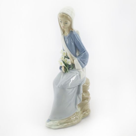 Picture of 'Sitting Girl with Lillies' Figurine