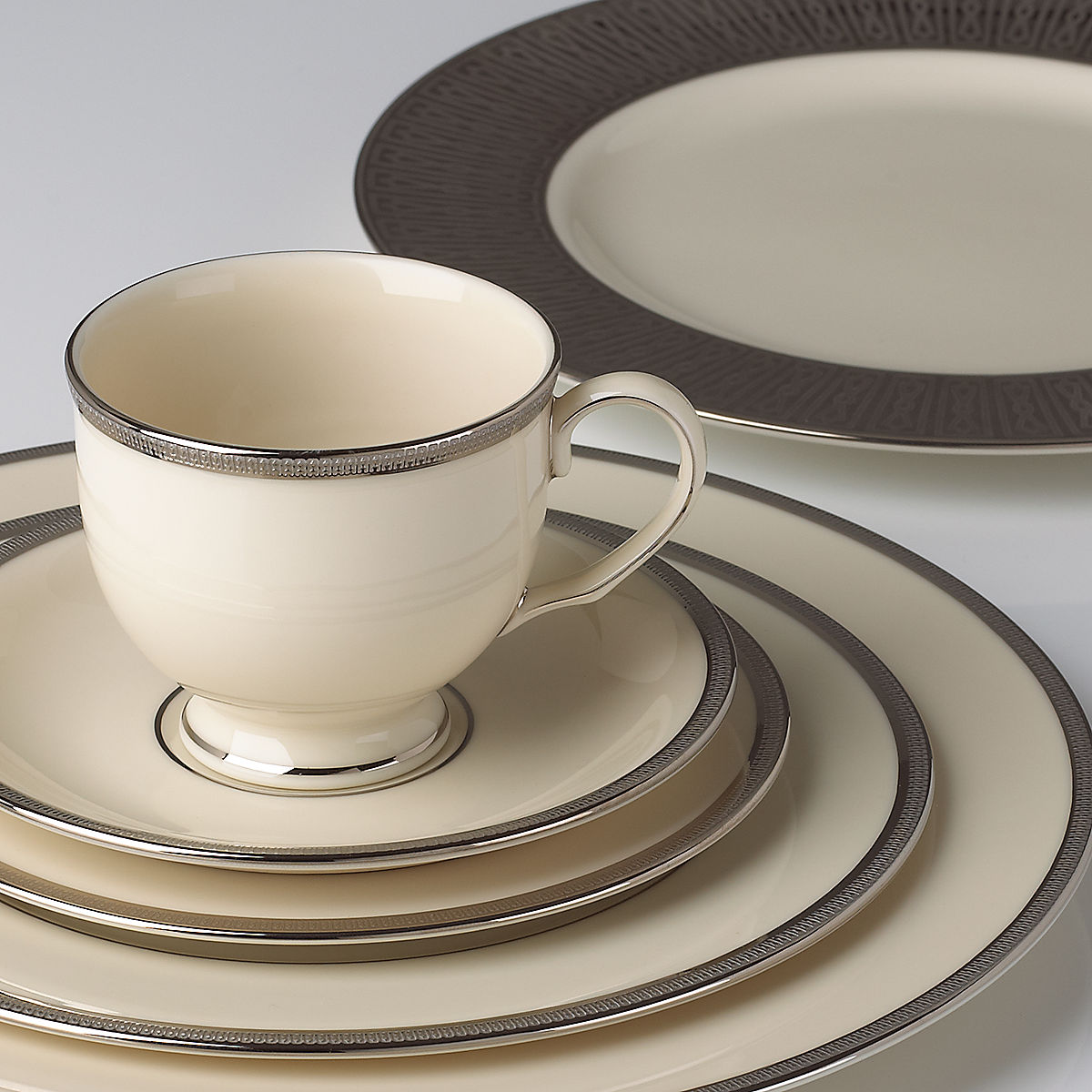 Show products in the Tuxedo Platinum pattern