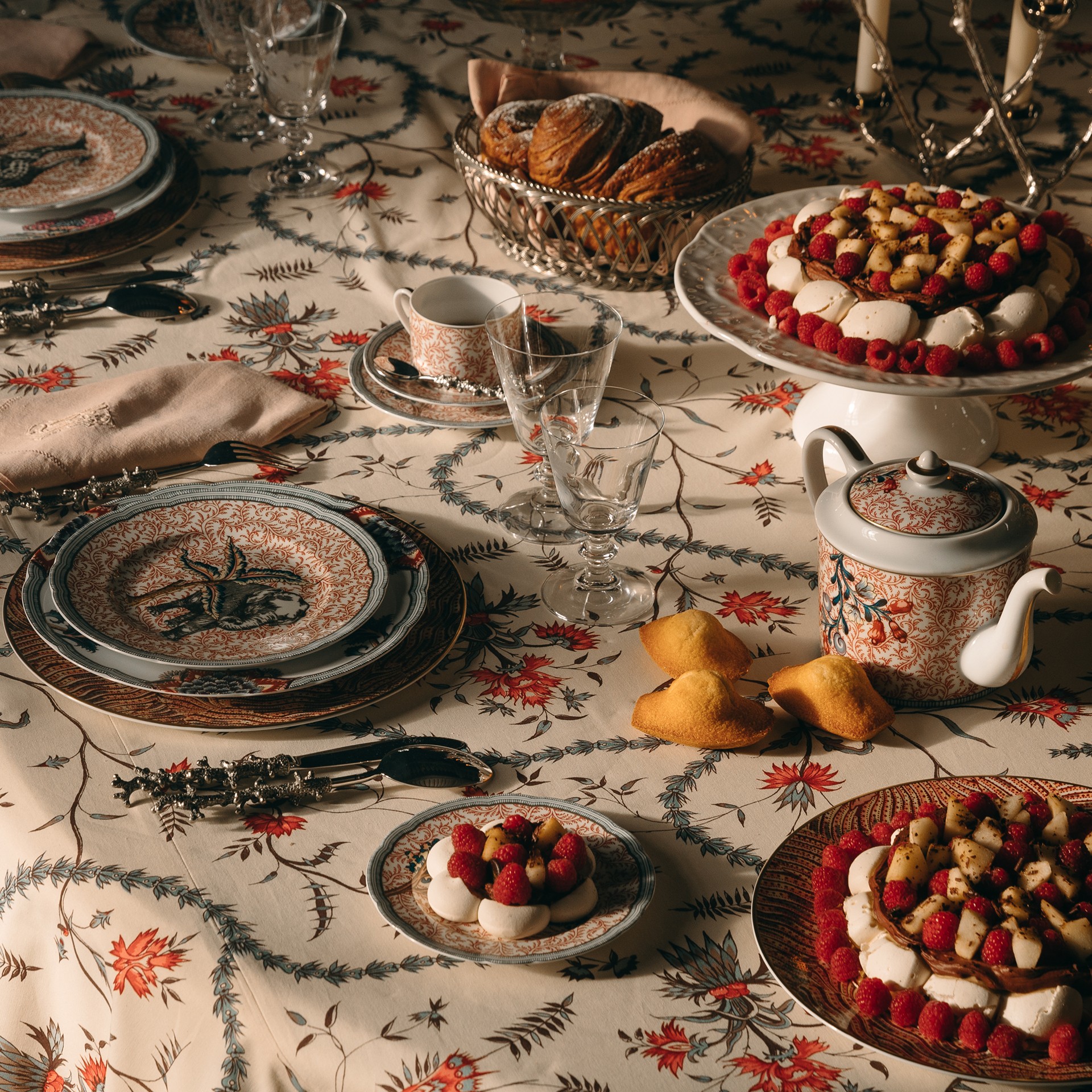 Show products in the Collection Braquenié pattern